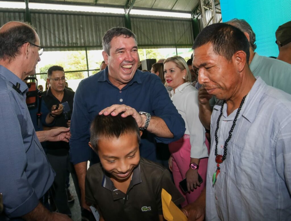 Governo de MS entregas obras e anuncia o tão sonhado contorno viário de Amambai Governo de MS entregas obras e anuncia o tão sonhado contorno viário de Amambai