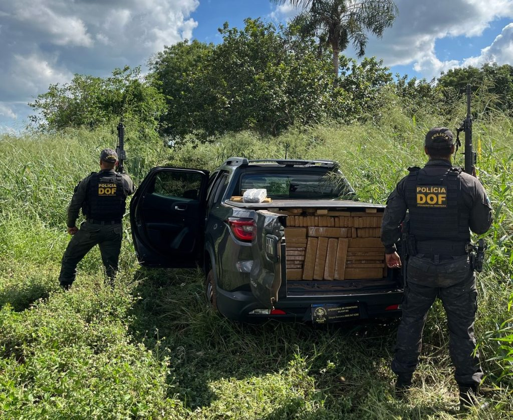 DOF apreende mais de mil quilos de drogas em Laguna Carapã
