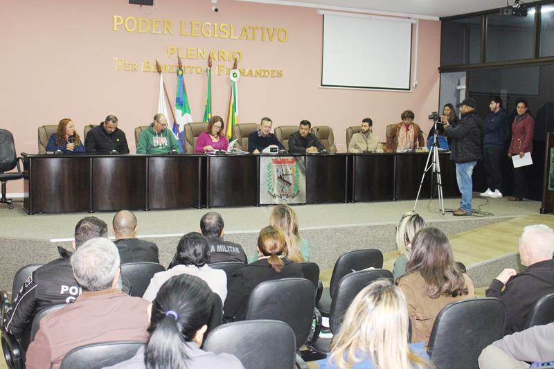 Reunião envolvendo Poder Público e sociedade discute segurança pública em Coronel Sapucaia Reunião envolvendo Poder Público e sociedade discute segurança pública em Coronel Sapucaia