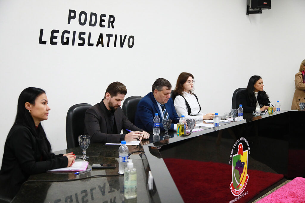 I Encontro Intersetorial reúne autoridades e profissionais para fortalecer a rede de combate à violência doméstica em Mundo Novo I Encontro Intersetorial reúne autoridades e profissionais para fortalecer a rede de combate à violência doméstica em Mundo Novo