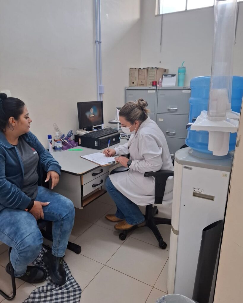 Trabalhadores de Japorã são vacinados na empresa Bracol, em Eldorado Trabalhadores de Japorã são vacinados na empresa Bracol, em Eldorado