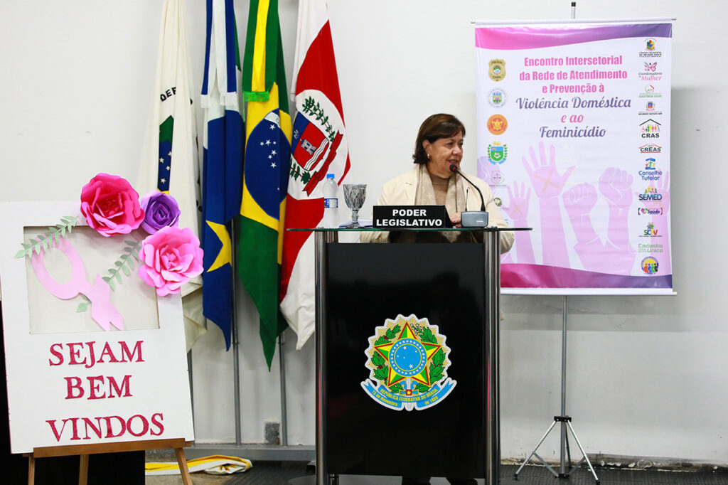 I Encontro Intersetorial reúne autoridades e profissionais para fortalecer a rede de combate à violência doméstica em Mundo Novo I Encontro Intersetorial reúne autoridades e profissionais para fortalecer a rede de combate à violência doméstica em Mundo Novo