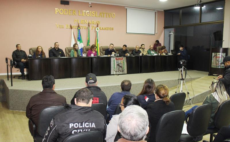 Reunião envolvendo Poder Público e sociedade discute segurança pública em Coronel Sapucaia Reunião envolvendo Poder Público e sociedade discute segurança pública em Coronel Sapucaia