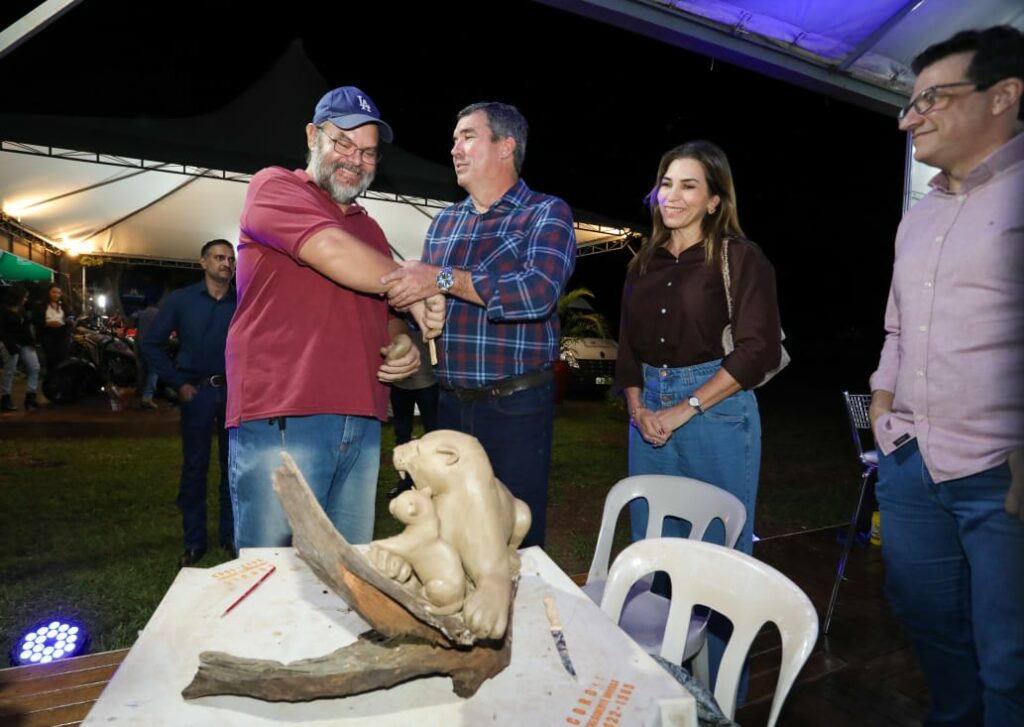 Com apoio do Governo, tradicional Festa da Linguiça movimenta turismo e valoriza cultura em Maracaju Com apoio do Governo, tradicional Festa da Linguiça movimenta turismo e valoriza cultura em Maracaju