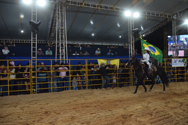 Show da dupla Pedro Paulo & Alex e rodeio abrem a ExpoIguatemi em comemoração aos 60 anos do município Show da dupla Pedro Paulo & Alex e rodeio abrem a ExpoIguatemi em comemoração aos 60 anos do município