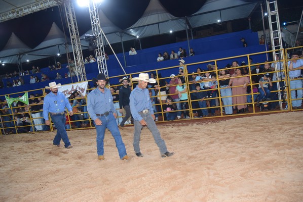 Show da dupla Pedro Paulo & Alex e rodeio abrem a ExpoIguatemi em comemoração aos 60 anos do município Show da dupla Pedro Paulo & Alex e rodeio abrem a ExpoIguatemi em comemoração aos 60 anos do município