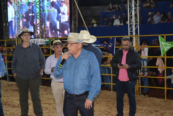 Show da dupla Pedro Paulo & Alex e rodeio abrem a ExpoIguatemi em comemoração aos 60 anos do município Show da dupla Pedro Paulo & Alex e rodeio abrem a ExpoIguatemi em comemoração aos 60 anos do município