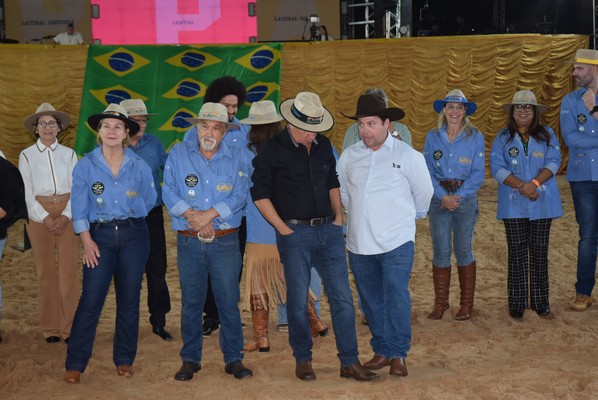 Show da dupla Pedro Paulo & Alex e rodeio abrem a ExpoIguatemi em comemoração aos 60 anos do município Show da dupla Pedro Paulo & Alex e rodeio abrem a ExpoIguatemi em comemoração aos 60 anos do município