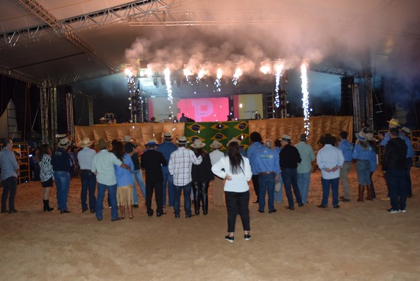 Show da dupla Pedro Paulo & Alex e rodeio abrem a ExpoIguatemi em comemoração aos 60 anos do município Show da dupla Pedro Paulo & Alex e rodeio abrem a ExpoIguatemi em comemoração aos 60 anos do município