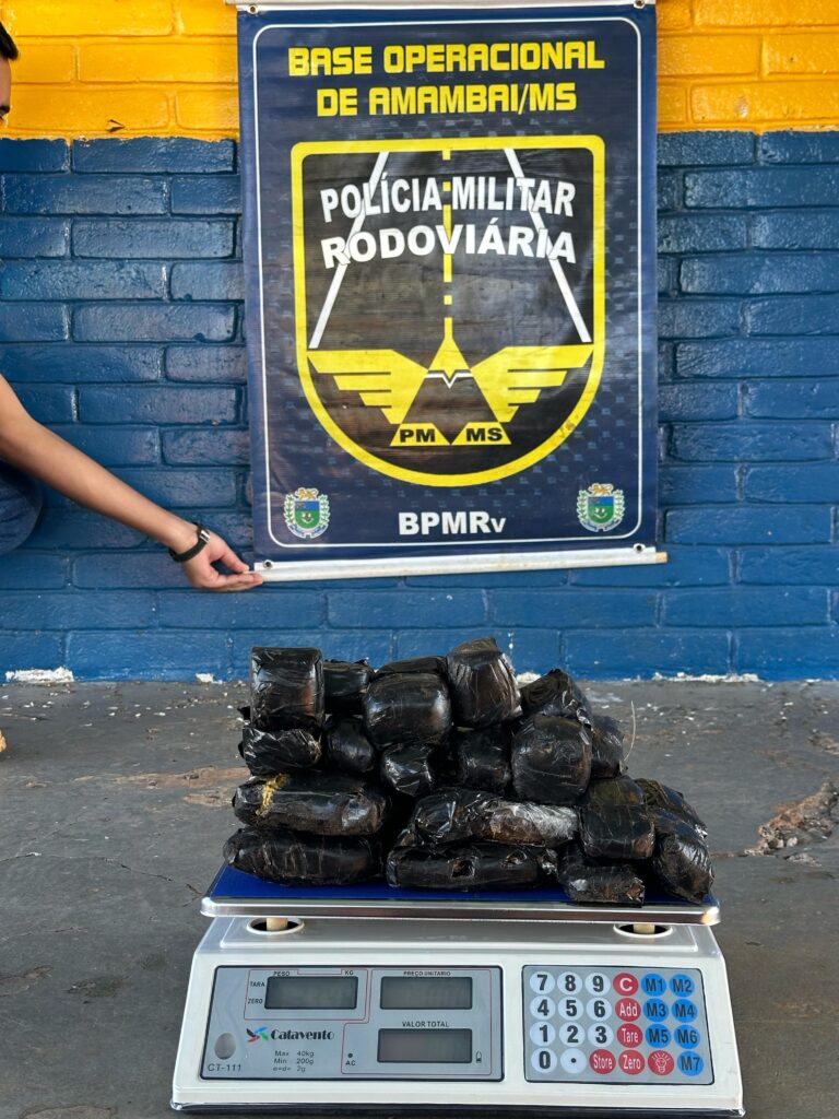Polícia Militar Rodoviária apreende homem transportando drogas em motocicleta na MS-156, em Amambai Polícia Militar Rodoviária apreende homem transportando drogas em motocicleta na MS-156, em Amambai