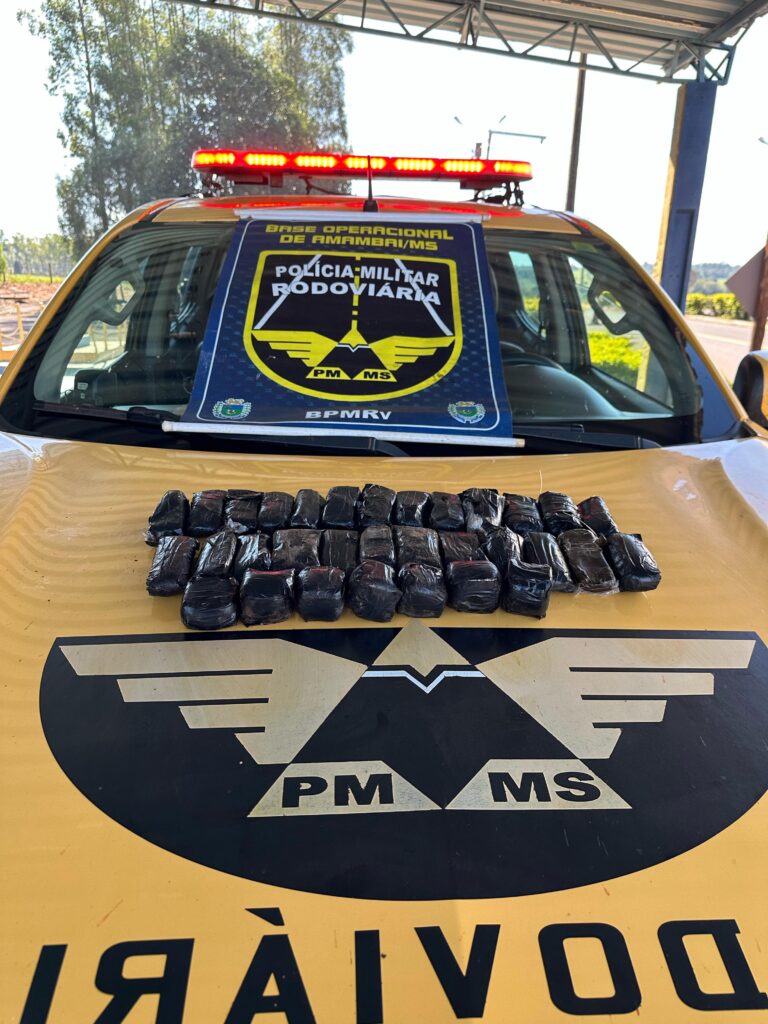 Polícia Militar Rodoviária apreende homem transportando drogas em motocicleta na MS-156, em Amambai Polícia Militar Rodoviária apreende homem transportando drogas em motocicleta na MS-156, em Amambai