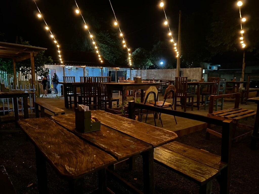 La Cabana Rústica abre as portas em Amambai com homenagem e emoção La Cabana Rústica abre as portas em Amambai com homenagem e emoção