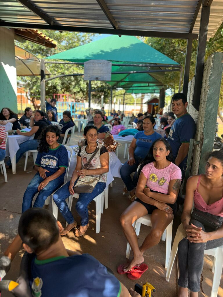 APAE de Paranhos realizou programação especial em homenagem ao Dia das Mães APAE de Paranhos realizou programação especial em homenagem ao Dia das Mães