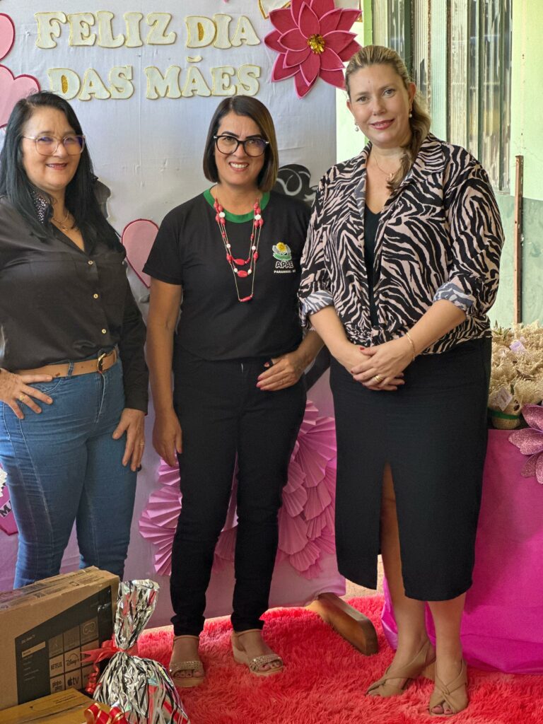 APAE de Paranhos realizou programação especial em homenagem ao Dia das Mães APAE de Paranhos realizou programação especial em homenagem ao Dia das Mães