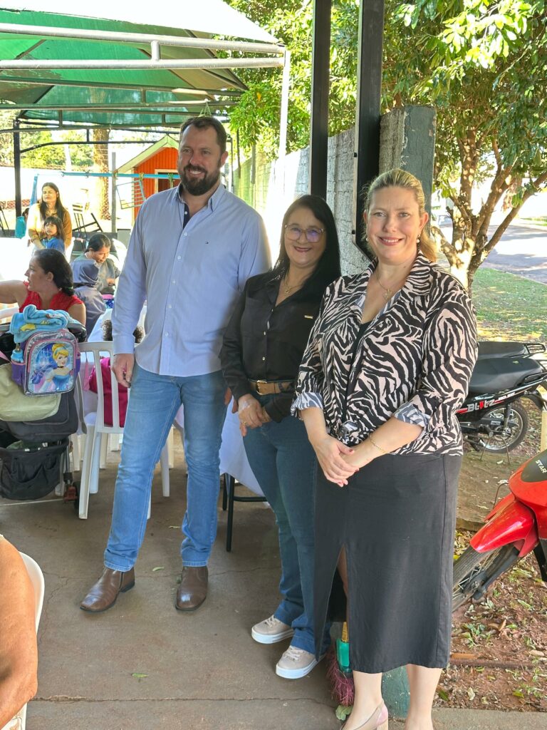 APAE de Paranhos realizou programação especial em homenagem ao Dia das Mães APAE de Paranhos realizou programação especial em homenagem ao Dia das Mães