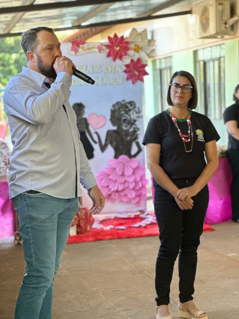 APAE de Paranhos realizou programação especial em homenagem ao Dia das Mães APAE de Paranhos realizou programação especial em homenagem ao Dia das Mães