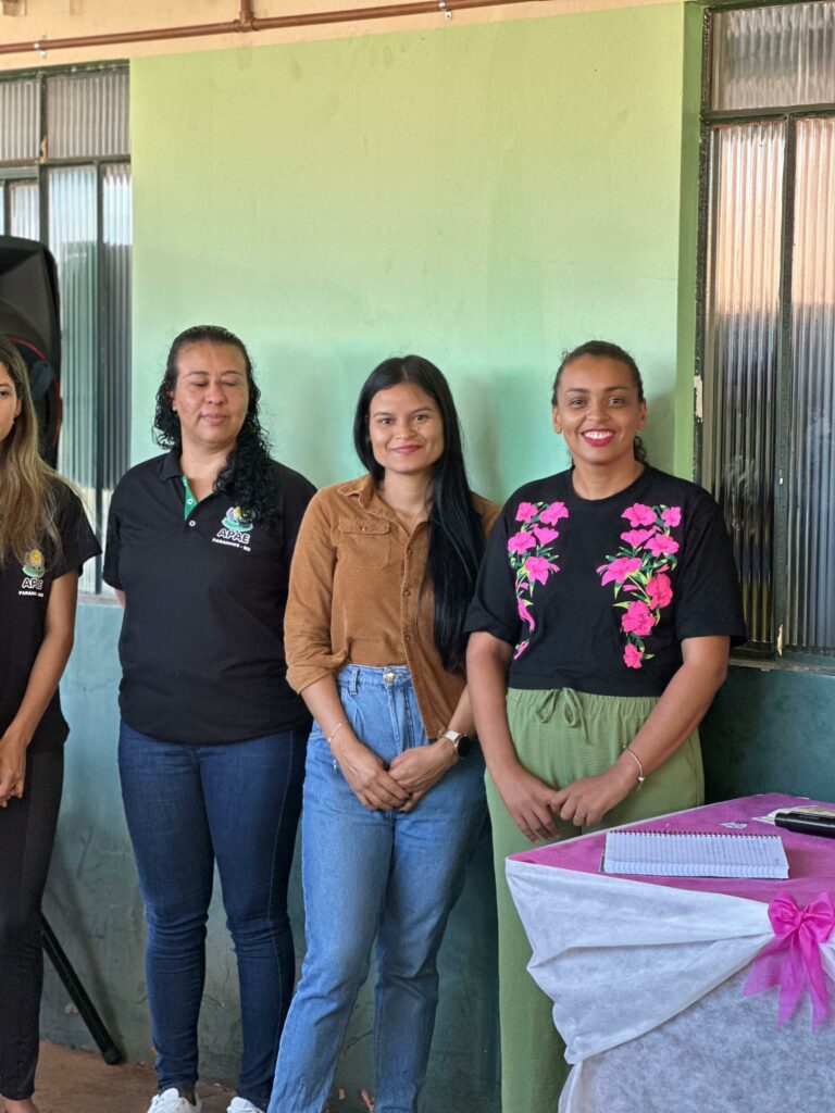 APAE de Paranhos realizou programação especial em homenagem ao Dia das Mães APAE de Paranhos realizou programação especial em homenagem ao Dia das Mães