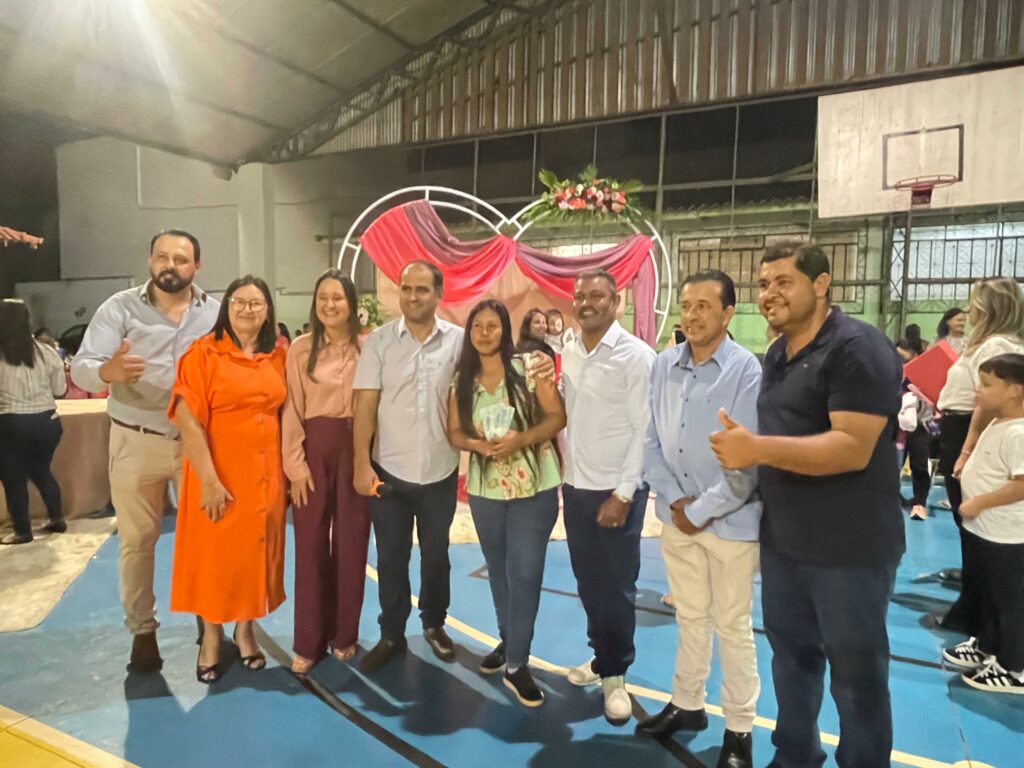 Câmara de Paranhos participa de evento em alusão ao Dia das Mães