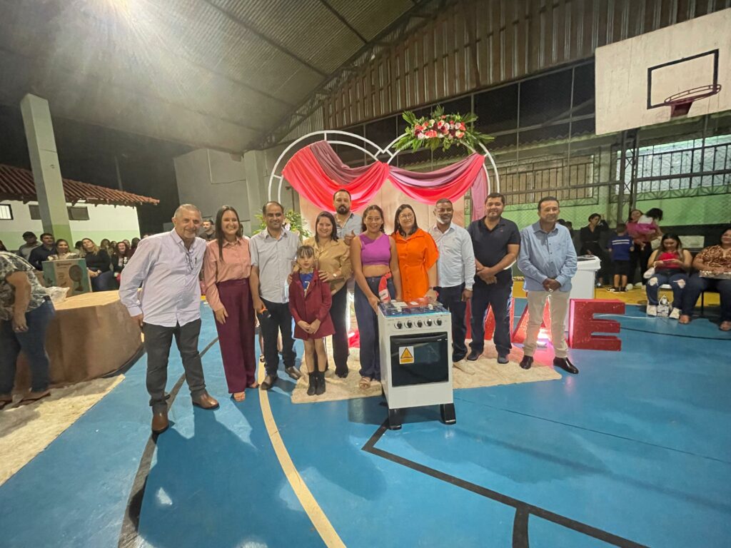 Câmara de Paranhos participa de evento em alusão ao Dia das Mães