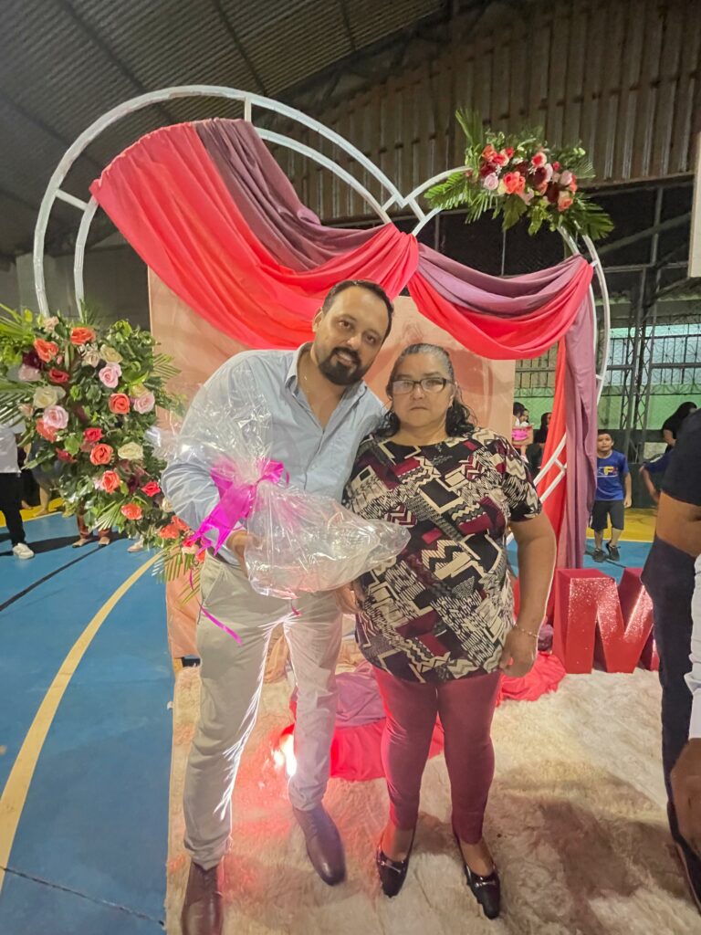 Câmara de Paranhos participa de evento em alusão ao Dia das Mães
