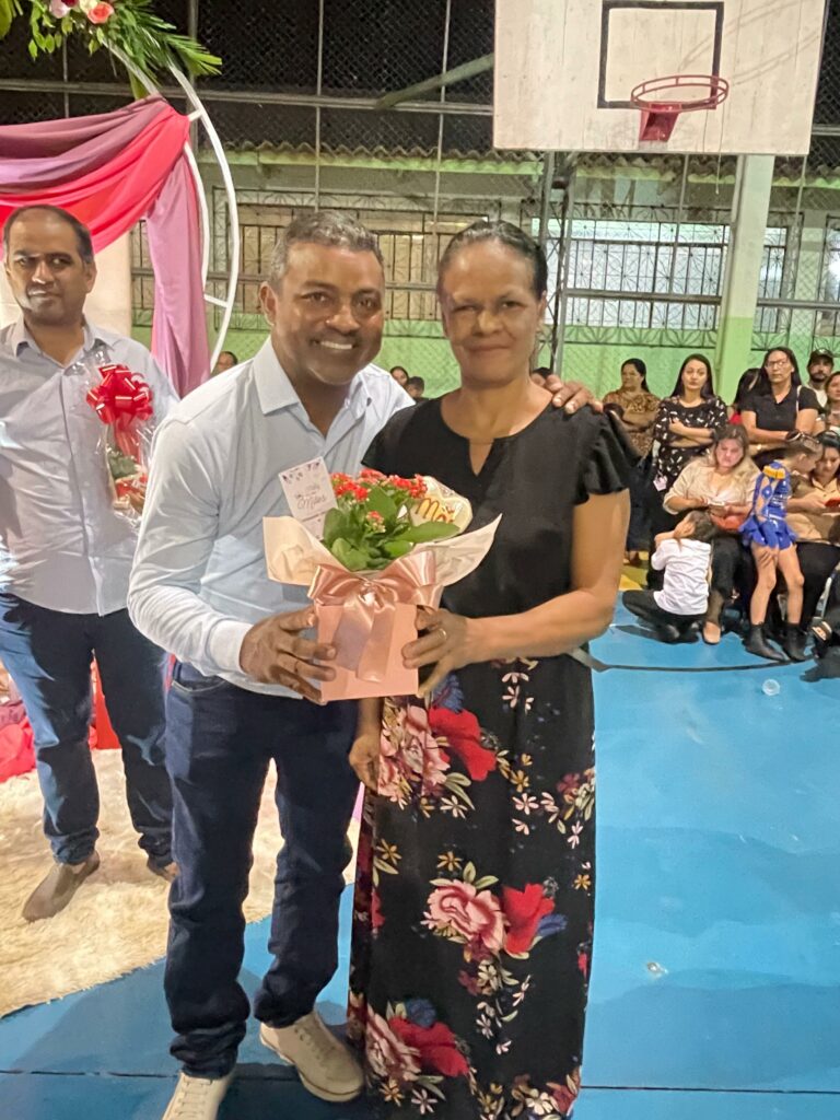 Câmara de Paranhos participa de evento em alusão ao Dia das Mães