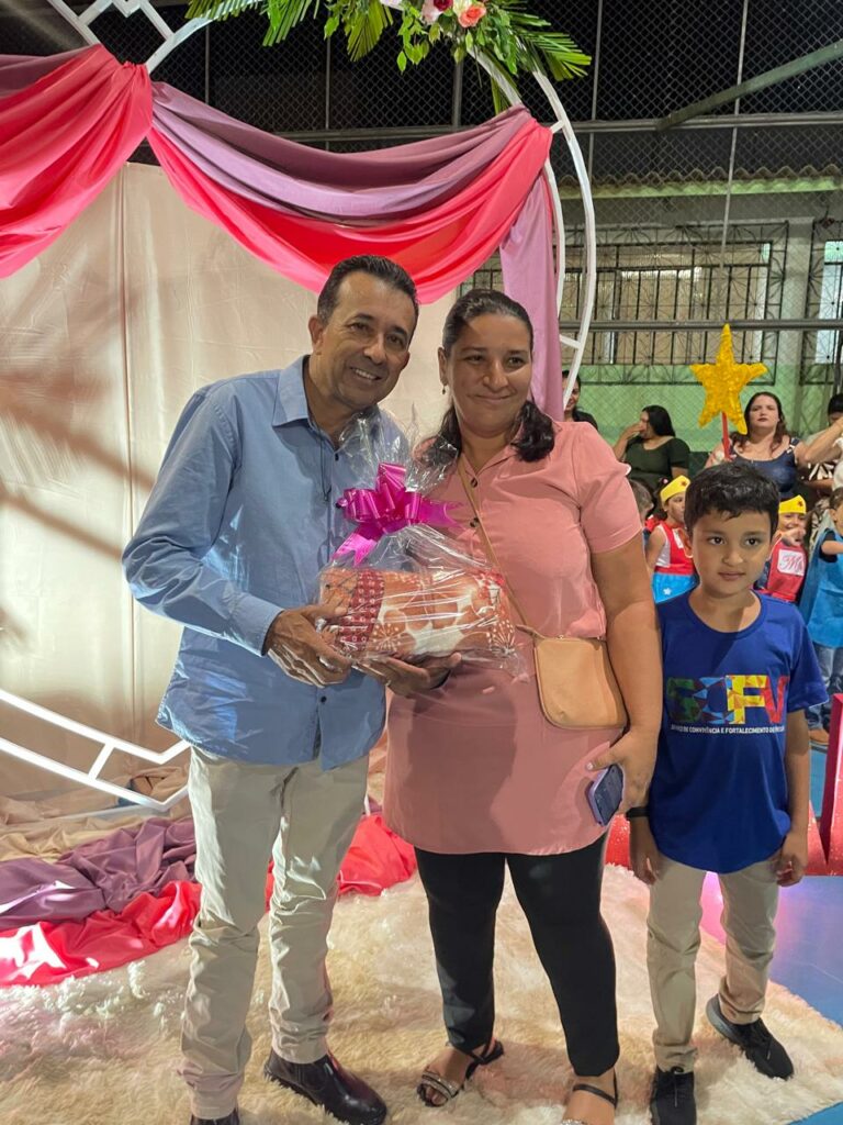 Câmara de Paranhos participa de evento em alusão ao Dia das Mães