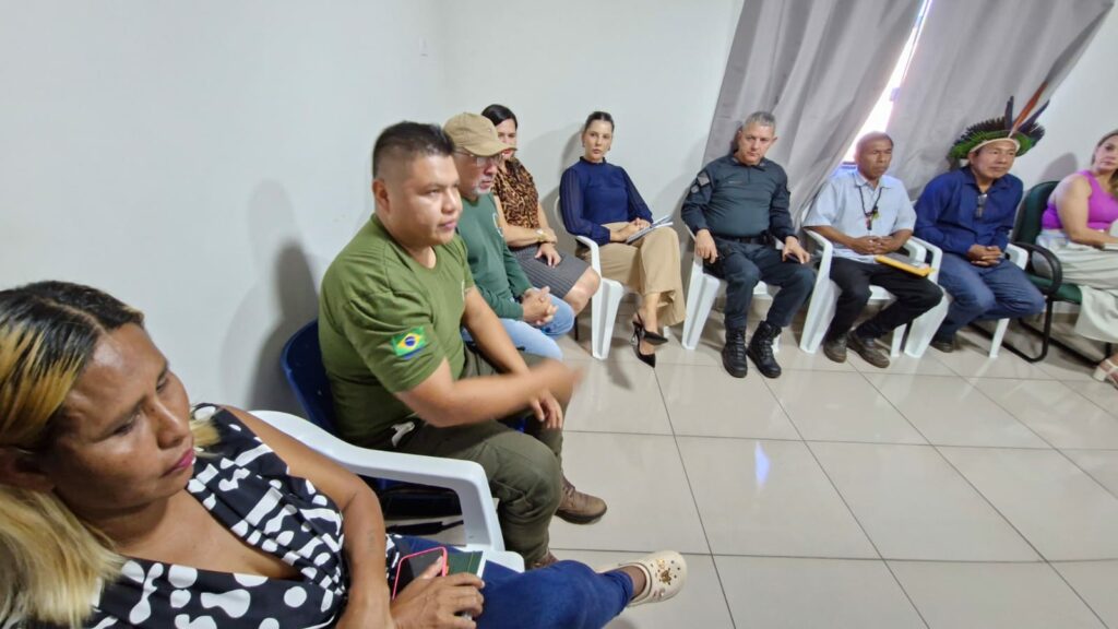Reunião define medidas de segurança para entrega de cestas na Aldeia Limão Verde Reunião define medidas de segurança para entrega de cestas na Aldeia Limão Verde