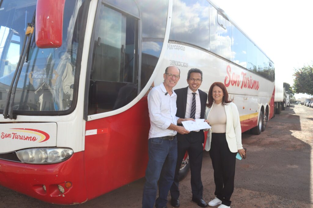 Prefeitura de Amambai conquista ônibus para o esporte e a cultura