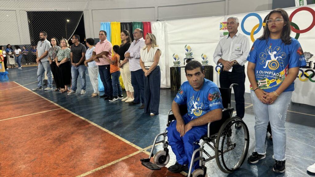 Lia Nogueira prestigia abertura das Olimpíadas das APAEs em Nova Andradina