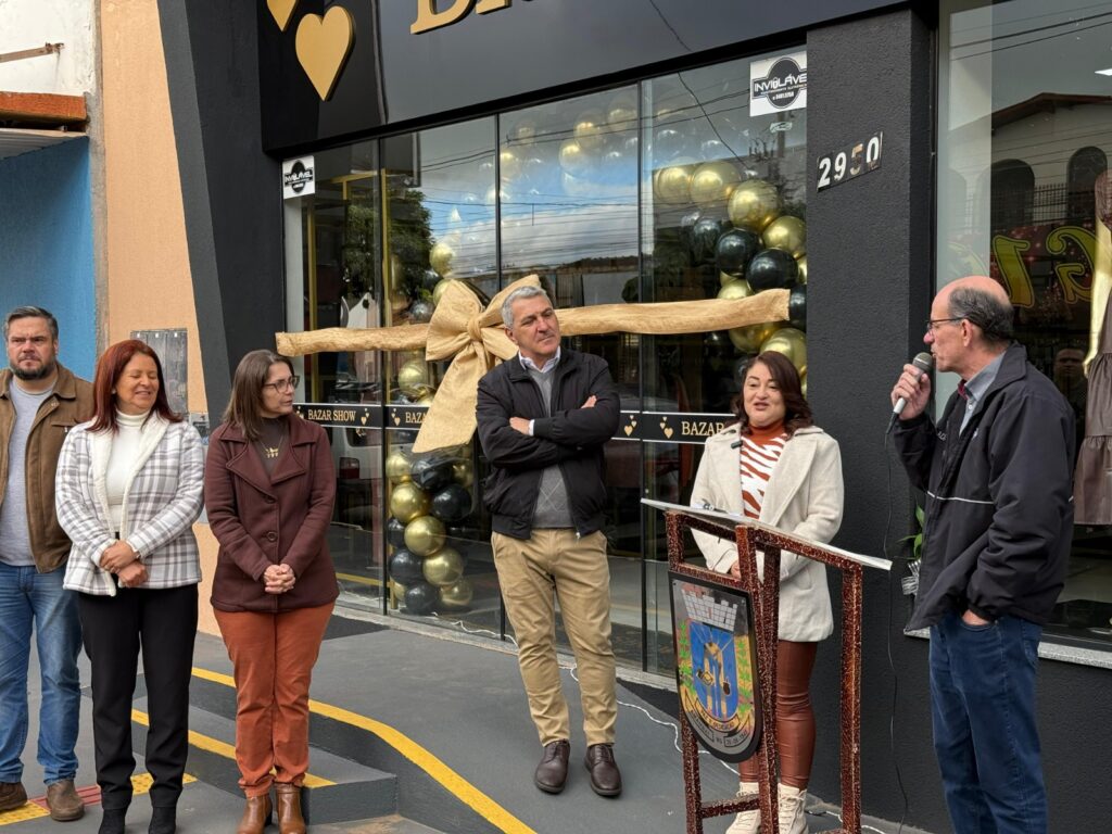 Bazar Show inaugura nova loja em Amambai Bazar Show inaugura nova loja em Amambai