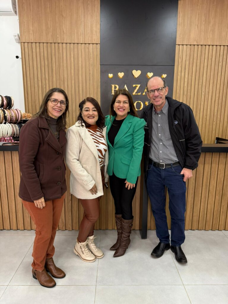 Bazar Show inaugura nova loja em Amambai Bazar Show inaugura nova loja em Amambai
