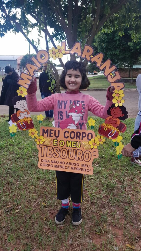 APAE de Paranhos promove campanha do Maio Laranja APAE de Paranhos promove campanha do Maio Laranja