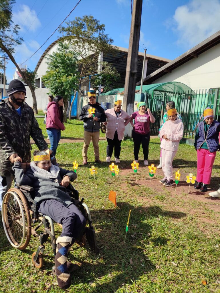 APAE de Paranhos promove campanha do Maio Laranja APAE de Paranhos promove campanha do Maio Laranja