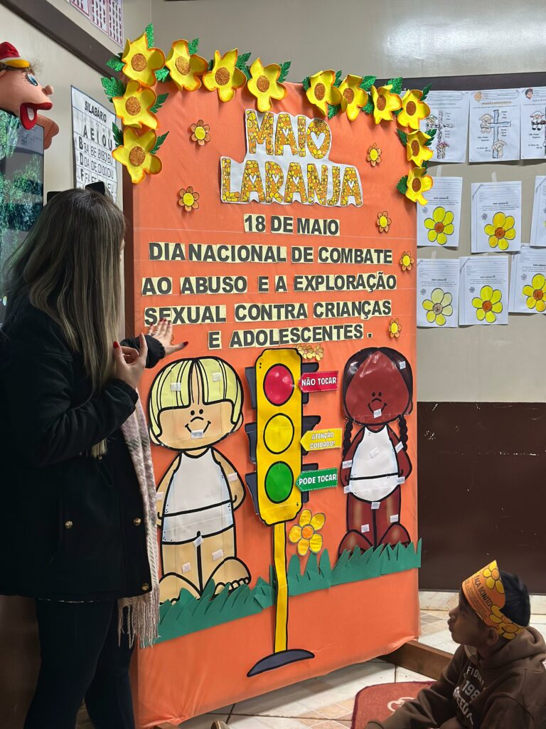 APAE de Paranhos promove campanha do Maio Laranja APAE de Paranhos promove campanha do Maio Laranja