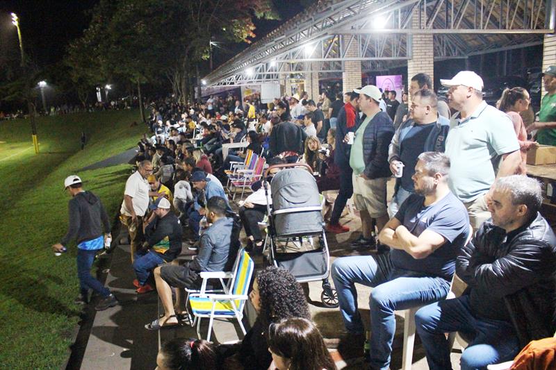 Fazenda Flamboyant faz 2x1 na final e é campeã da 20ª Copa Ouro AABB de Suíço em Amambai Fazenda Flamboyant faz 2x1 na final e é campeã da 20ª Copa Ouro AABB de Suíço em Amambai