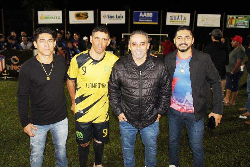 Fazenda Flamboyant faz 2x1 na final e é campeã da 20ª Copa Ouro AABB de Suíço em Amambai Fazenda Flamboyant faz 2x1 na final e é campeã da 20ª Copa Ouro AABB de Suíço em Amambai