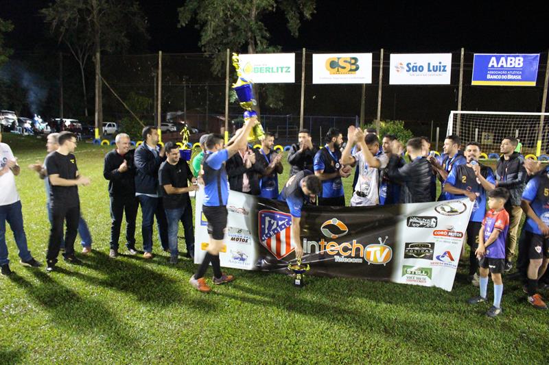Fazenda Flamboyant faz 2x1 na final e é campeã da 20ª Copa Ouro AABB de Suíço em Amambai Fazenda Flamboyant faz 2x1 na final e é campeã da 20ª Copa Ouro AABB de Suíço em Amambai
