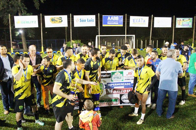 Fazenda Flamboyant faz 2x1 na final e é campeã da 20ª Copa Ouro AABB de Suíço em Amambai Fazenda Flamboyant faz 2x1 na final e é campeã da 20ª Copa Ouro AABB de Suíço em Amambai