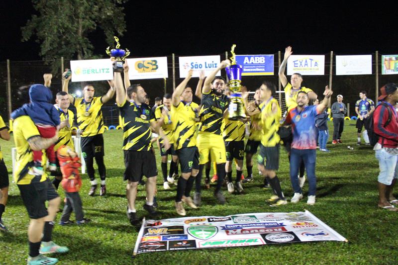 Fazenda Flamboyant faz 2x1 na final e é campeã da 20ª Copa Ouro AABB de Suíço em Amambai Fazenda Flamboyant faz 2x1 na final e é campeã da 20ª Copa Ouro AABB de Suíço em Amambai
