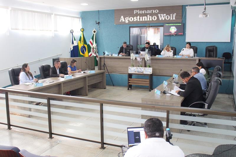 Câmara de Aral Moreira presta homenagem a servidoras aposentadas Câmara de Aral Moreira presta homenagem a servidoras aposentadas
