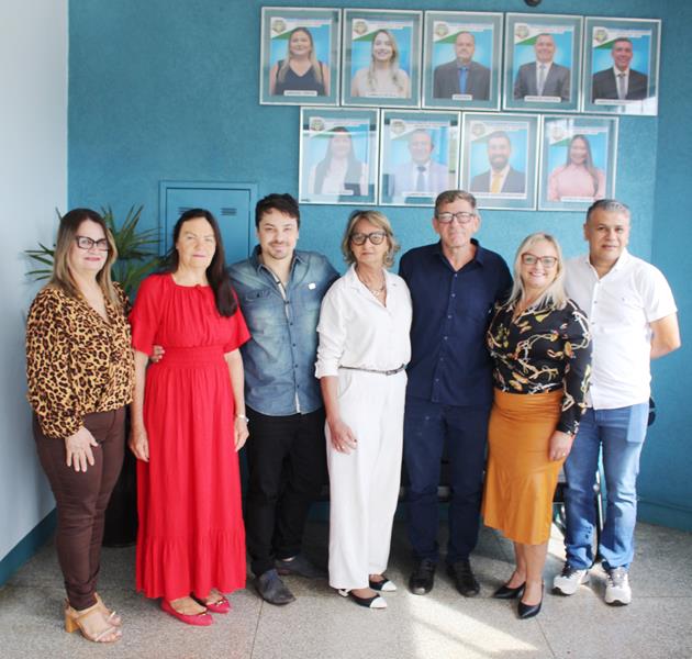 Câmara de Aral Moreira presta homenagem a servidoras aposentadas Câmara de Aral Moreira presta homenagem a servidoras aposentadas
