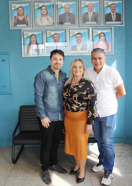 Câmara de Aral Moreira presta homenagem a servidoras aposentadas Câmara de Aral Moreira presta homenagem a servidoras aposentadas