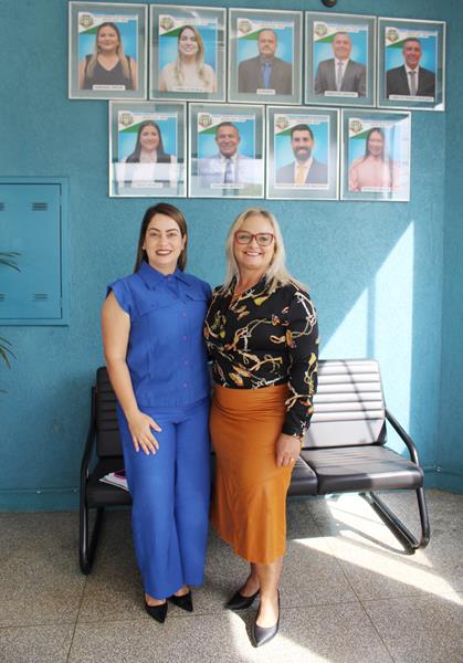 Câmara de Aral Moreira presta homenagem a servidoras aposentadas Câmara de Aral Moreira presta homenagem a servidoras aposentadas