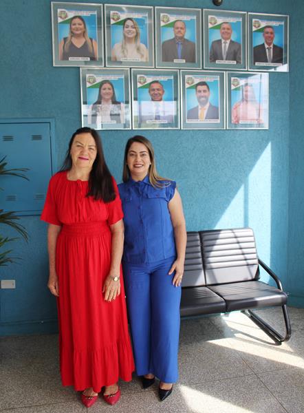 Câmara de Aral Moreira presta homenagem a servidoras aposentadas Câmara de Aral Moreira presta homenagem a servidoras aposentadas