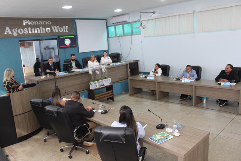 Câmara de Aral Moreira presta homenagem a servidoras aposentadas Câmara de Aral Moreira presta homenagem a servidoras aposentadas