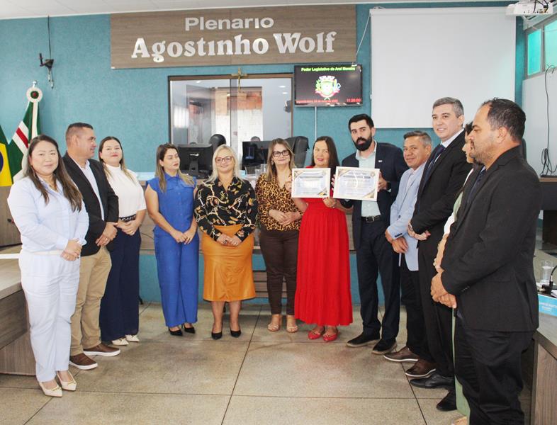 Câmara de Aral Moreira presta homenagem a servidoras aposentadas Câmara de Aral Moreira presta homenagem a servidoras aposentadas