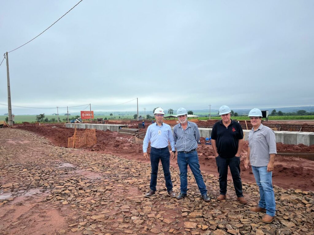 Coamo investe mais de R$ 80 mi em nova unidade em Amambai Coamo investe mais de R$ 80 mi em nova unidade em Amambai