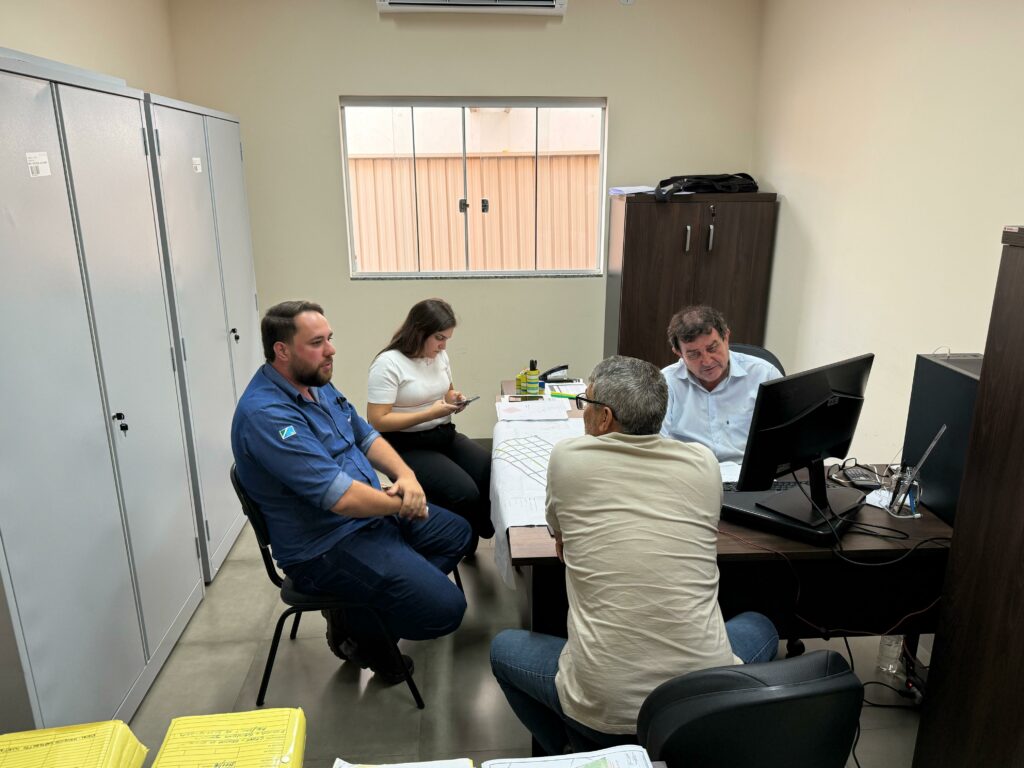 Prefeitura de Amambai cobra melhorias e empresa assume compromisso de corrigir pavimentação em obras de esgoto Prefeitura de Amambai cobra melhorias e empresa assume compromisso de corrigir pavimentação em obras de esgoto
