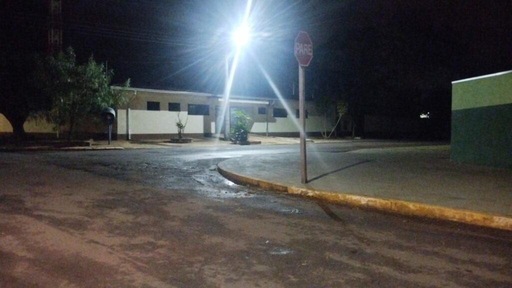 Prefeitura de Coronel Sapucaia substitui lâmpadas tradicionais por luminárias de LED, para melhorar a segurança e promover economia Prefeitura de Coronel Sapucaia substitui lâmpadas tradicionais por luminárias de LED, para melhorar a segurança e promover economia