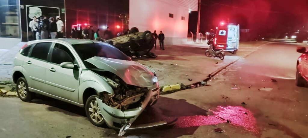 Acidente na madrugada deixa mulher de 21 anos ferida em Amambai Acidente na madrugada deixa mulher de 21 anos ferida em Amambai